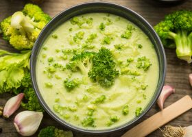 طريقة عمل شوربة بروكلي بالشوفان