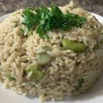 طريقة عمل أرز بالفول الأخضر للرجيم