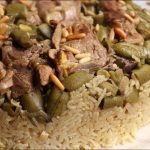 طريقة عمل مقلوبة الفول الأخضر