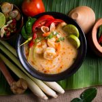 طريقة عمل شوربة توم يم الآسيوي