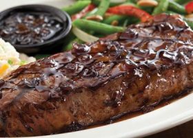 طريقة عمل فيليه اللحم مع صلصة الشوكولاتة