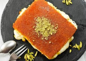 طريقة عمل الكنافة الذهبية بالجبن العكاوي