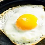 طريقة عمل بيض مفيوح