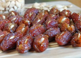 تمر محشي مكسرات