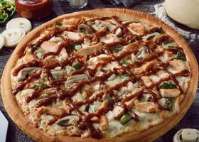 طريقة عمل بيتزا بالباربكيو