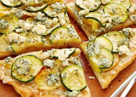 طريقة عمل بيتزا الكوسا الصحية