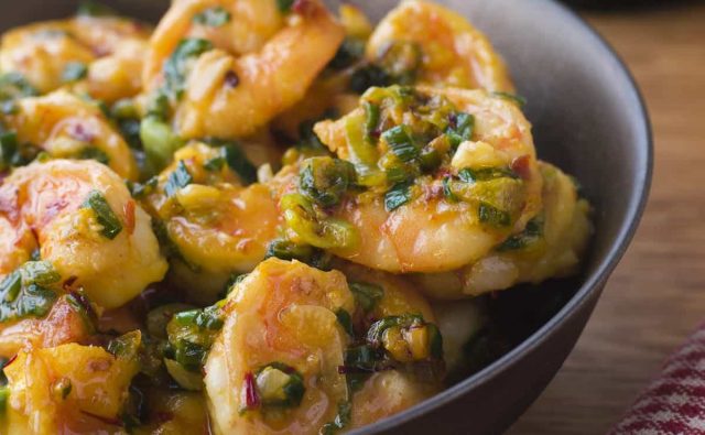 طريقة عمل الروبيان بالكزبرة الخضراء