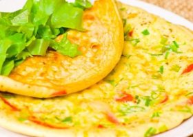 طريقة العجة بالبيض