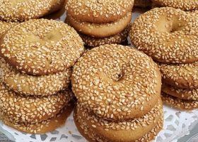 طريقة عمل بسكوت السمسم