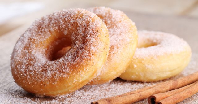 طريقة عمل دونات هشة مثل القطن بدون بيض