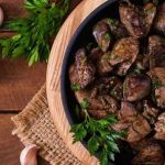 طريقة عمل كبدة الدجاج بدبس الرمان