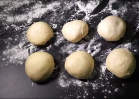 طريقة عمل معجنات سهلة للفطور