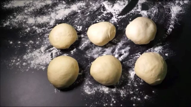 طريقة عمل معجنات سهلة للفطور