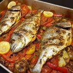 طريقة عمل سمك الدنيس بصوص الطماطم المشوية