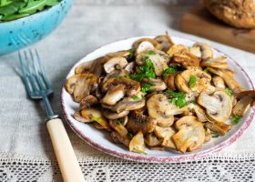 طريقة عمل الفطر السوتيه للنباتيين