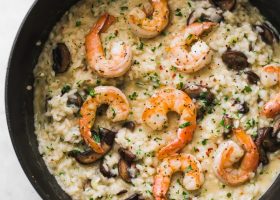 طريقة عمل روزيتو الروبيان بالكريمة والبارميزان