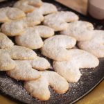 طريقة عمل بسكويت اللوز لضيافة العيد