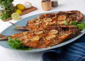 طريقة عمل تتبيلة سمك مشوي على الفحم