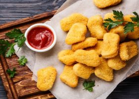 طريقة عمل صوص ناجتس الدجاج بالخردل