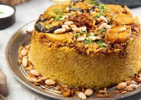 طريقة عمل مقلوبة لحم بالباذنجان والبطاطس