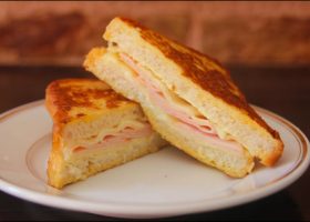 طريقة عمل ساندويش مونتي كريستو