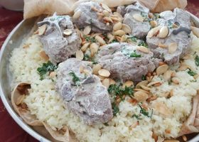 طريقة عمل المنسف الأردني بالجميد