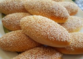 طريقة عمل فطائر البوتشا التركية بحشوة الجبن