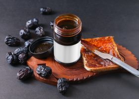 طريقة عمل مربى التمر والقرفة