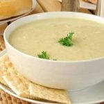 طريقة عمل شوربة البصل الخفيفة