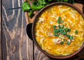 طريقة عمل شوربة الشعيرية المحمصة