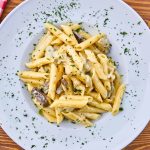 طريقة عمل باستا بصوص الكريمة والكمأة