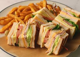 طريقة عمل كلوب ساندويش بالزنجر