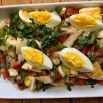 طريقة عمل سلطة البيض والخضار
