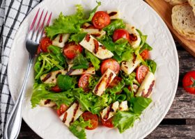 طريقة عمل سلطة الحلوم المشوي