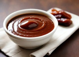 طريقة عمل صوص التمر المحشي