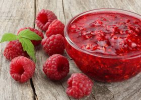 طريقة عمل صوص التوت الاحمر