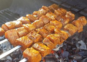 طريقة عمل كباب سمك فيليه مشوي بالفرن