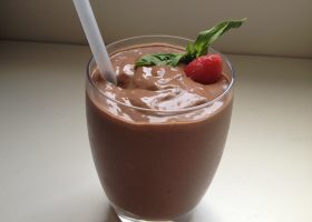 طريقة عمل سموثي الشوكولا بالأوريو