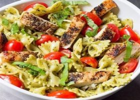 طريقة عمل سلطة مكرونة تايلاندية بالفول السوداني