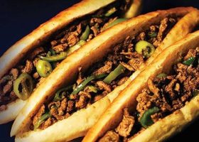 طريقة عمل ساندويش كبدة الدجاج بالبصل والطماطم