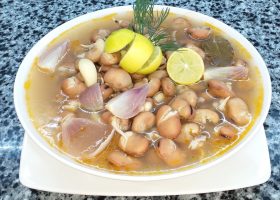 طريقة عمل شوربة الفول النابت المصرية