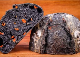 طريقة عمل خبز الفحم النباتي