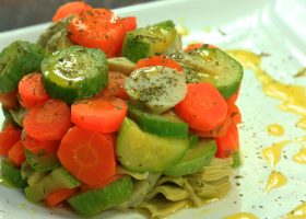 طريقة عمل سلطة الخضار المسلوقة