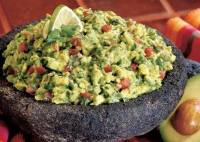 طريقة عمل سلطة الغواكامولي