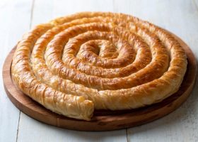 طريقة عمل فطيرة حلزونية