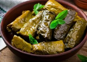 طريقة عمل ورق عنب بالنعناع