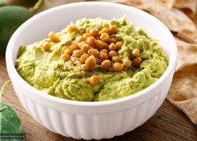 طريقة عمل حمص بالأفوكادو