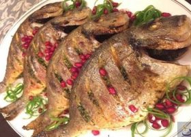 طريقة عمل سمك دنيس مشوي بدبس الرمان