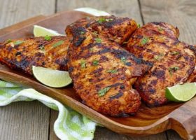 طريقة عمل دجاج مشوي بالزعتر ودبس الرمان