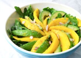 طريقة عمل سلطة الأناناس والمانجو